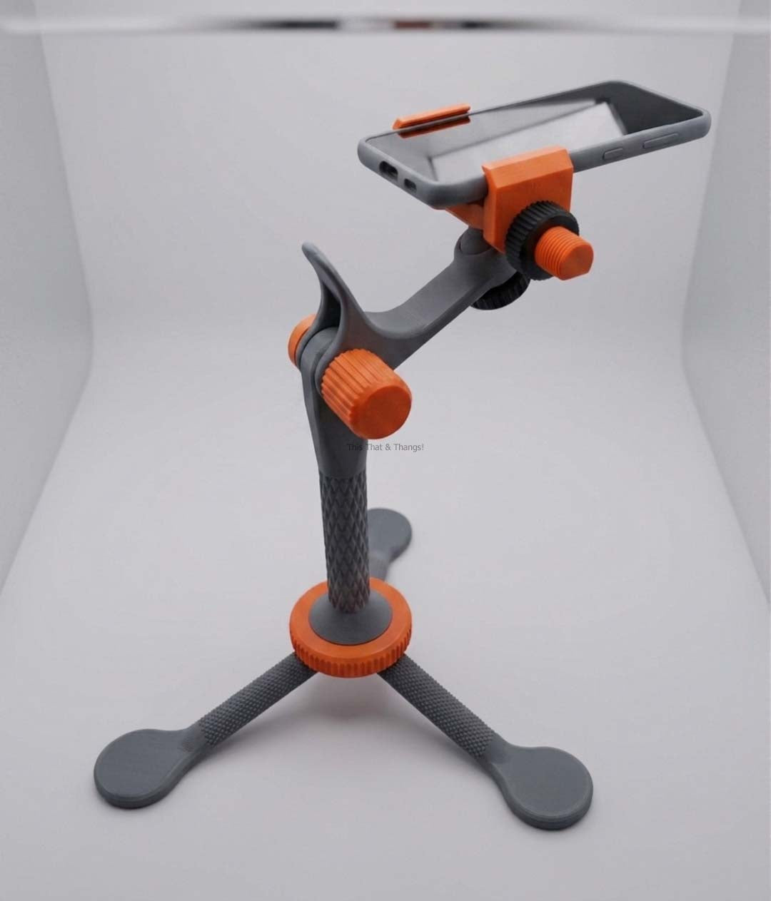 Articulating Multi-Angle Smartphone Tripod & Desktop Rig